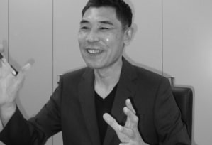 取締役H・S